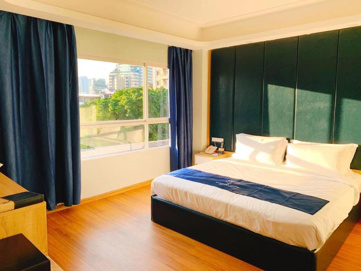 Sapphire Hotel Silom Bangkok Extérieur photo